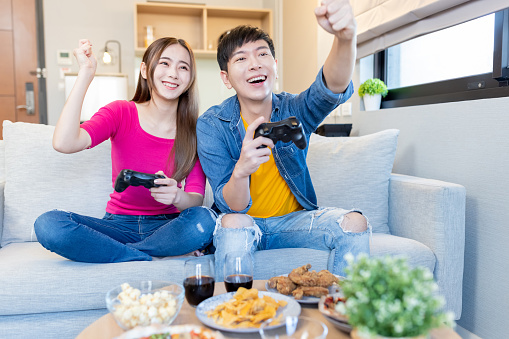 Drinking Wine With Bae? Try These Fun Games Together