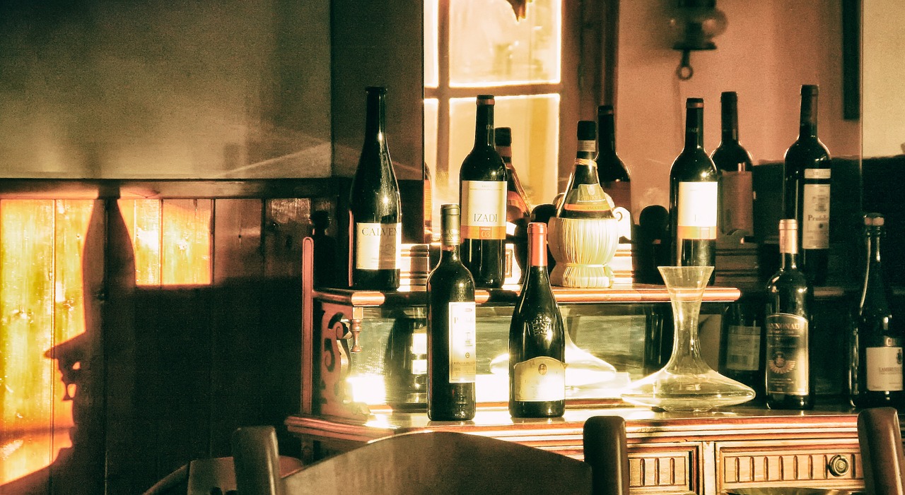 How to Run a Proper Wine Service